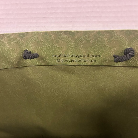 2 Gucci Shopping Bags - Picture 6 of 11
